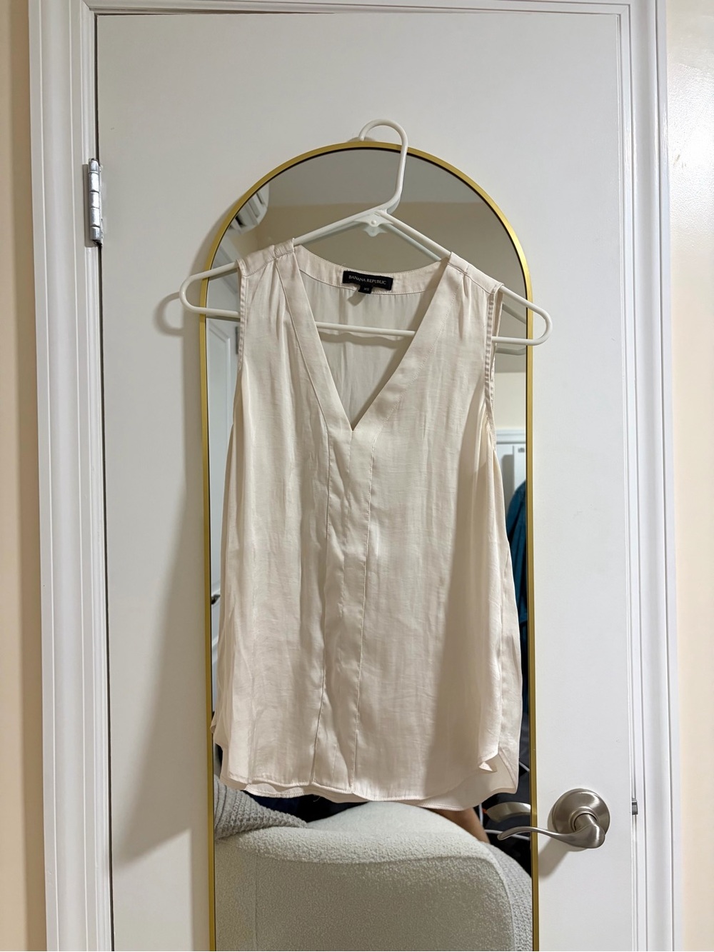 Light Cream Sleeveless V-Neck Blouse